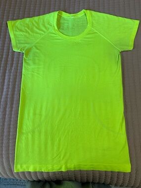 lululemon athletica Neon Lime Short Sleeve swiftly tech tee